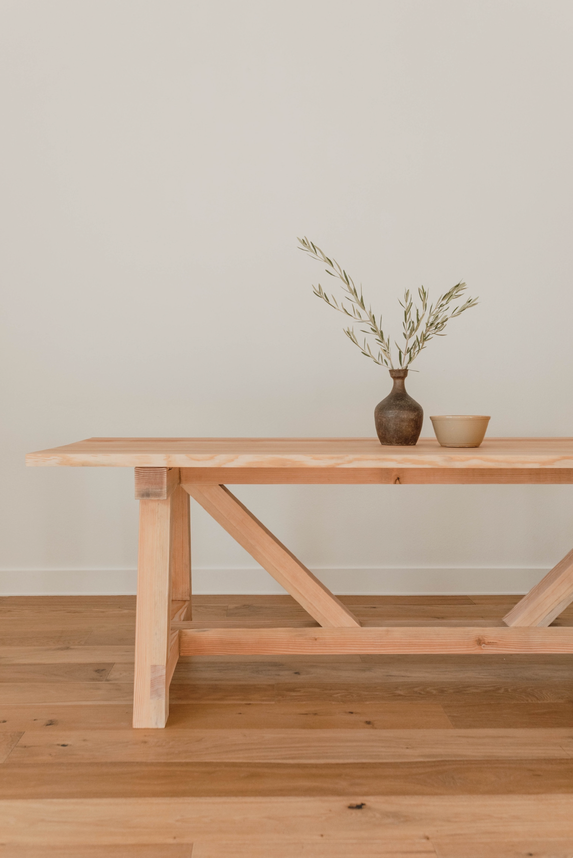 Everleigh Truss Table